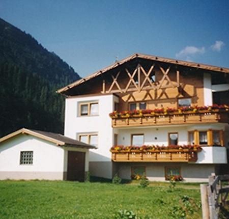 Landhaus Tschafein Galtuer Exterior photo